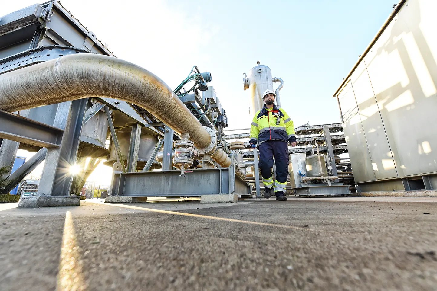 Maintenance technician aan het werk bij hvc in de procesindustrie