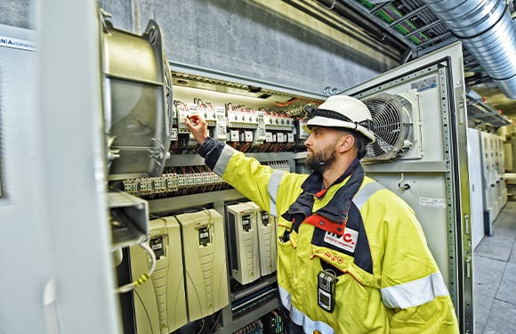Wat verdient een elektromonteur?