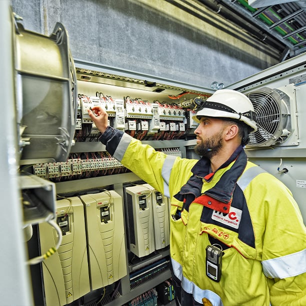 Wat verdient een elektromonteur? 